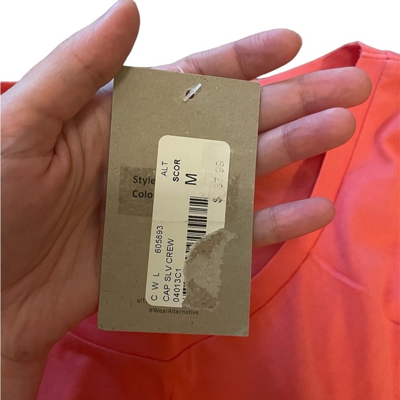 Bright pink alternative tank top - Picture 4 of 6